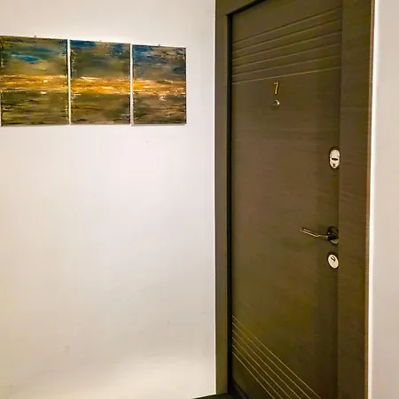 Appartement Studio Veronica - Ultracentral, Langa Tomis Mall, Self Check-In, Free Parking, Fast Wifi, 10 Min Plaja Modern Constanţa