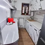 Apartament Veronica- Ultracentral, Langa Tomis Mall, Parcare Gratuita Constanţa