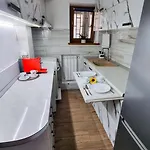 Veronica- Ultracentral, Langa Tomis Mall, Parcare Gratuita