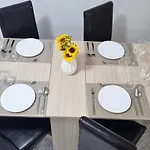 Apartament Veronica- Ultracentral, Langa Tomis Mall, Parcare Gratuita *